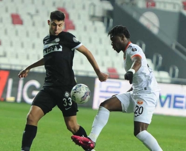 Adanaspor, kritik maçta Altay'ı deplasmanda yendi:0-1