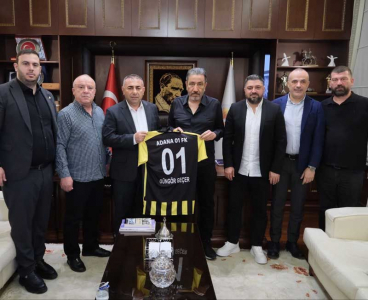 Adana 01 FK, Büyükşehir Belediye Başkanvekili Güngör Geçer'i ziyaret etti