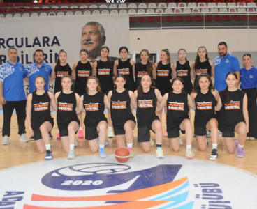 Adana Büyükşehir Belediyespor İstanbul'a Final umuduyla gidecek