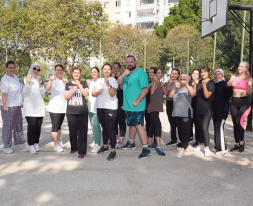 Çukurovalı kadınlar güne sporla başlıyor