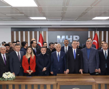 MHP Adana’da muhteşem bayramlaşma