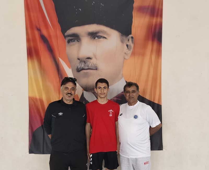Seyhan Belediyespor'lu Ahmet Yasin Yıldız U14 Hentbol Milli Takımına Davet Edildi
