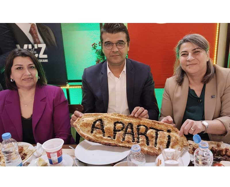Anahtar Parti Seyhan Teşkilatı İftarda Kenetlendi