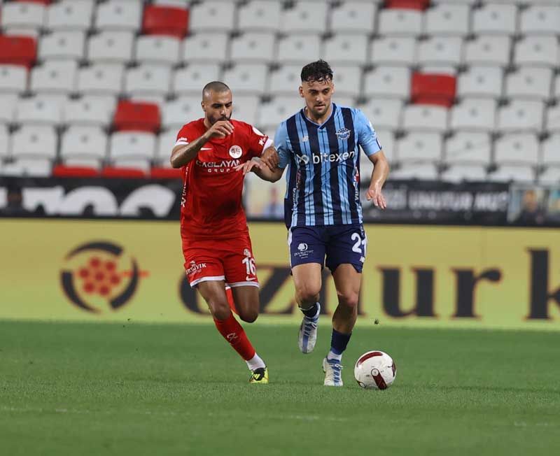 Demirspor, Antalya'ya şanssız şekilde yenildi:2-1
