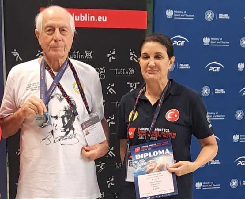 Adanalı Master Yüzücüler Avrupa Şampiyonası'na damga vurdu