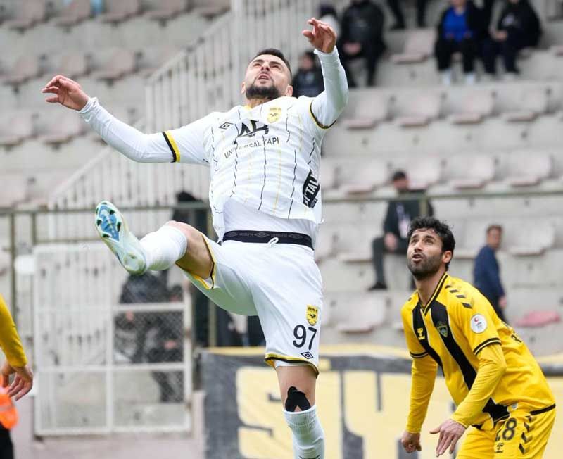 Adana 01 FK Beykoz'u 3-1yendi, play off iddiasını sürdürdü