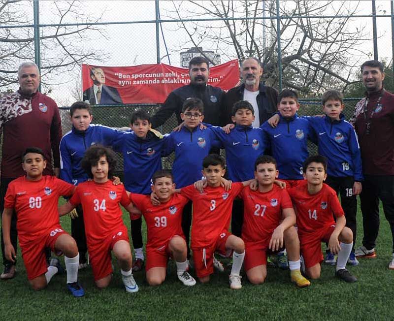 Adana Büyükşehir Belediyesi Futbol Alt Yapısı Işıl Işıl
