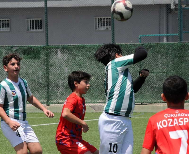 Çukurova Kozaspor Ceyhangücü'nü farklı yendi