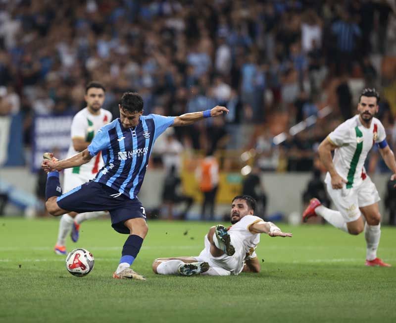 Demirspor'un gençleri Amed Sportif Faaliyetler'e 8-1 yenildi