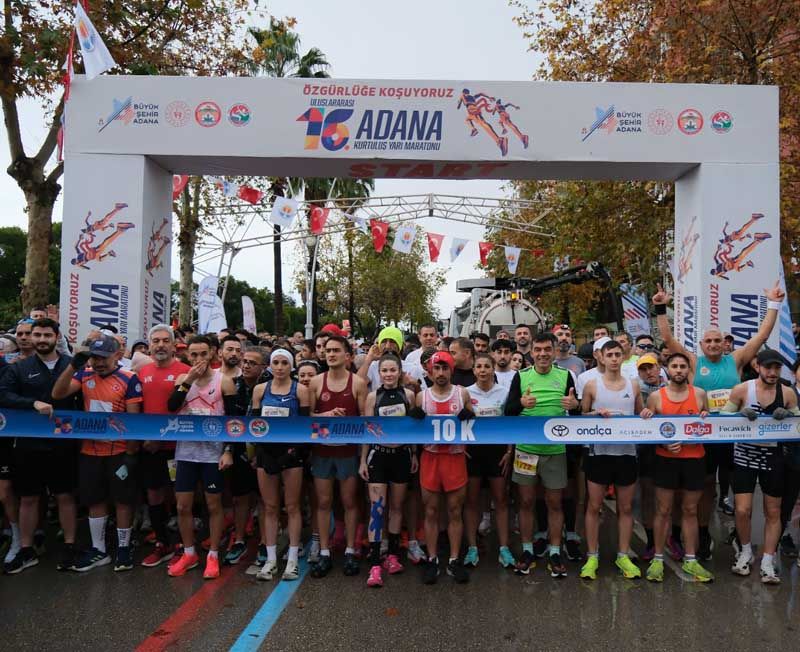 Uluslararası Adana Kurtuluş Yarı Maratonu koşuldu