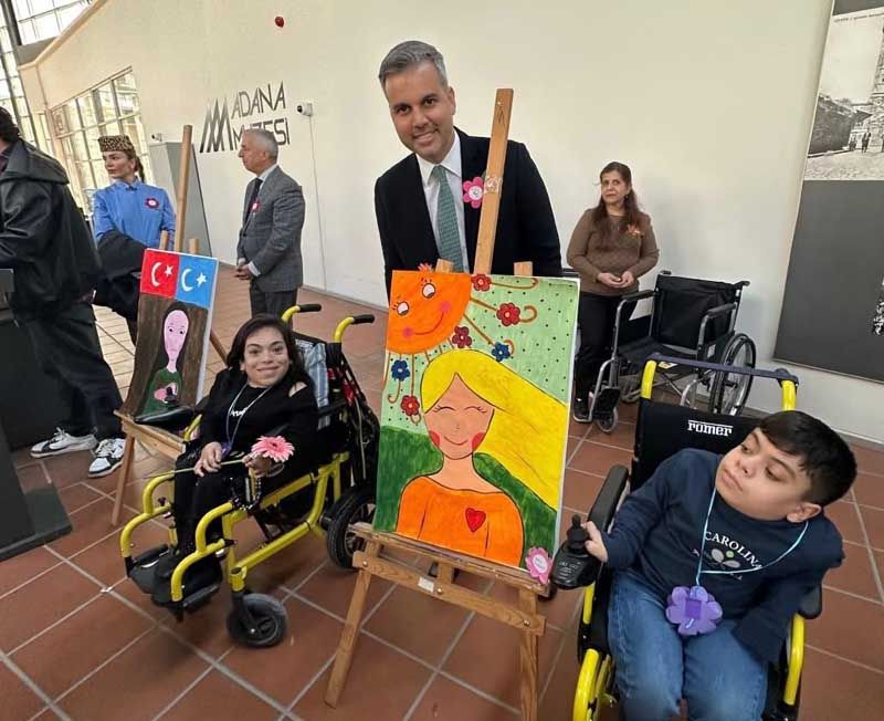 Seyhan Rotary özel çocuklar sergisinde