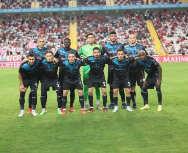 Demirspor, Antalya'dan lider dönüyor:3-0