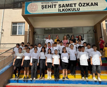 Adana Şehit Samet Özkan İlkokulu'nda muhteşem 19 Mayıs kutlaması