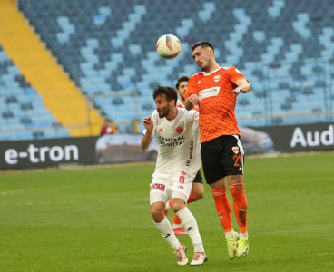 Adanaspor, 10 kişi kalan Ümraniye'yi geçemedi:1-1