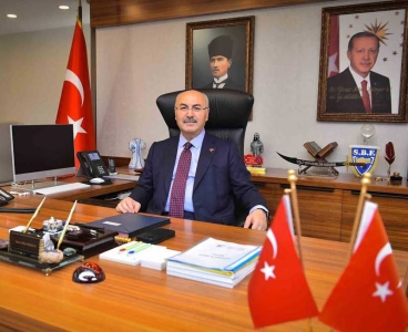 Adana Valisi Yavuz Selim Köşger'den Cumhuriyet Bayramı Mesajı