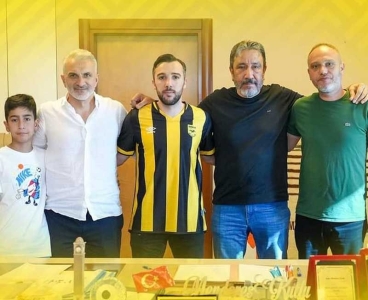 Sarıyer'den Alper Kadir, Adana 01 FK'da