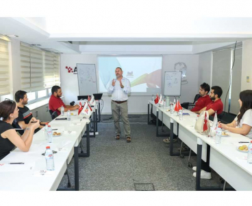 AOSB Akademi’de Liderlik, Yönetim ve Sürdürülebilir Büyüme Gündemde