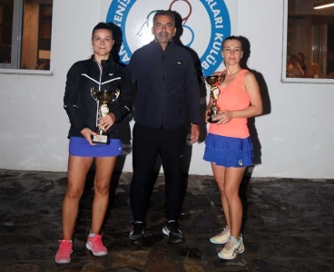 ATDSK’nın Master tenisçilerine 10 şampiyonluk