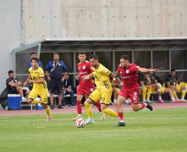 Adana 01 FK, Beyoğlu Yeni Çarşı ile puanları paylaştı:0-0
