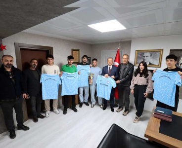 Şampiyon Bowling Takımından Loğoğlu'na ziyaret