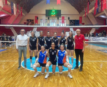 Büyükşehir Voleybol, Seyhan Belediye'yi 3-1'le geçti