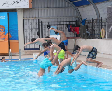 ÇUKUROVA BELEDİYESİ’NDE YÜZME KURSLARINA BÜYÜK İLGİ