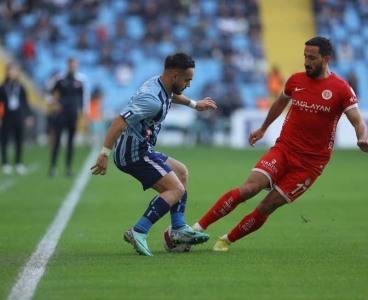 Demirspor, sahasında Antalyaspor'a geçit vermedi:2-1