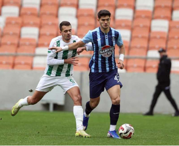 Demirspor sahasında Serik Spor'a 4-1 yenildi