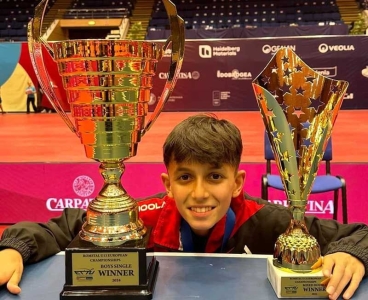Adanalı Görkem 13 yaşında Avrupa Masa Tenisi Şampiyonası'nda İki Kupa Kaldırdı