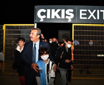 Beşiktaşlı Kaan’ın hayalini Başkan Soner Çetin gerçekleştirdi
