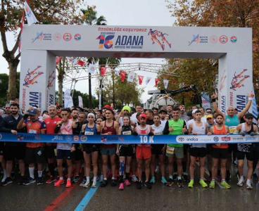 Uluslararası Adana Kurtuluş Yarı Maratonu koşuldu