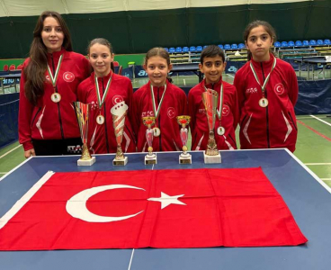 Balkan Masa Tenisi Şampiyonası'nda Adanalı Sporculardan Büyük Başarı