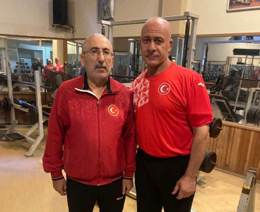 Milli antrenör ve sporculardan Zeydan Karalar’a teşekkür