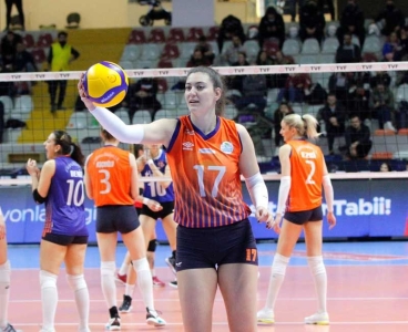 Nur Sevil Gökbudak Çukurova Belediyesi Spor Kulübü'nde