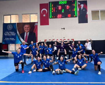Adana Şehit Ahmet Mehmet Oruç Spor Lisesi, Osmaniye Arena'yı 22-18'le geçti