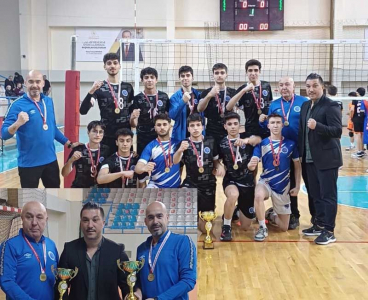 Seyhan Belediyespor erkekler voleybol gençler ve küçükler Adana Şampiyonu