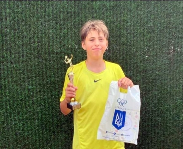 Ukraynalı 14 yaşındaki tenisçi Adana'ya geldi