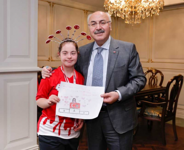AVRUPA İKİNCİSİ SELİN NAZ ÖZCAN’DAN VALİ KÖŞGER’E ZİYARET