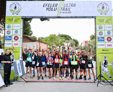 Efeler Yolu Ultra Trail’in startını Vali Elban verdi