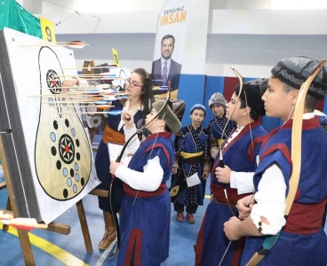 Yüreğir Belediyesi "Geleneksel Türk Okçuluk Bölge Şampiyonası'na ev sahipliği yaptı