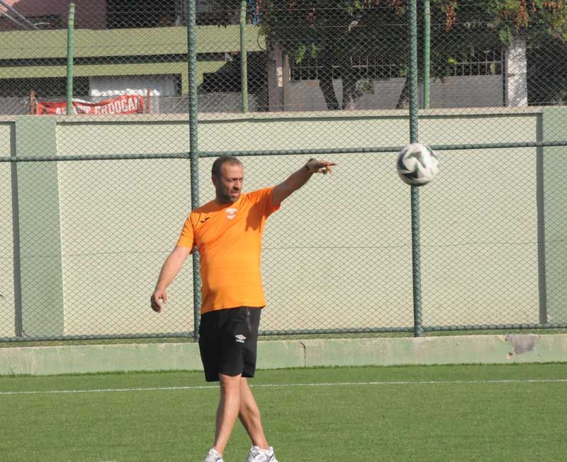 Volkan Yaşarer: U19'da hedefimiz Türkiye Şampiyonası'na katılmak