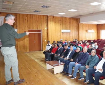 Adana'da Güreş hakem ve antrenörlerine yönelik seminer düzenlendi