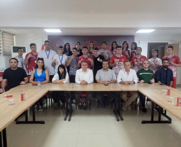 Başarılı Kick Boksçular Gençlik ve Spor İl Müdürü Çintimar'ı ziyaret ettiler
