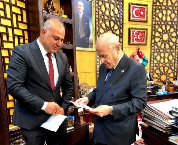 Yıldırım'dan Genel Başkan Bahçeli'ye kongre davetiyesi
