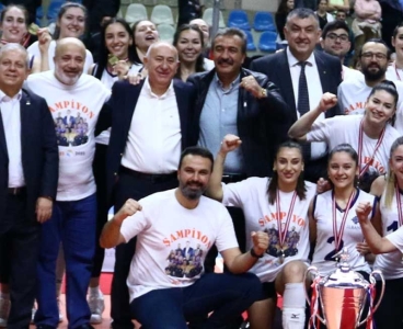 Murat Sancak Bursa'da şampiyonluk forması giydi