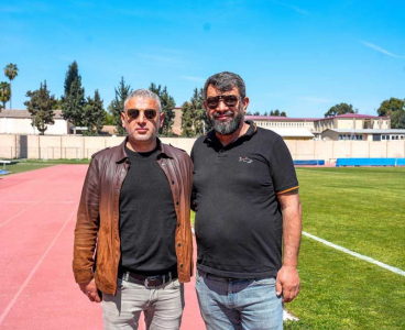 Adana 01 FK, Stadyum reklam panolarından gelir bekliyor
