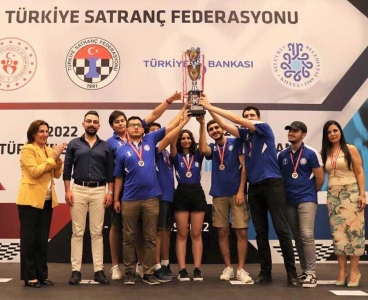 Seyhan Belediyespor Satranç Takımı 1. Lige Yükseldi