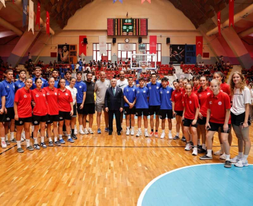 Vali Köşger Anadolu Yıldızlar Basketbol Türkiye Birinciliği açılış programına katıldı